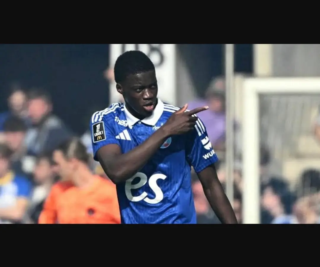 feature image for: Chelsea Sign Mamadou Sarr as Man City Goalkeeper Scott Carson Departs