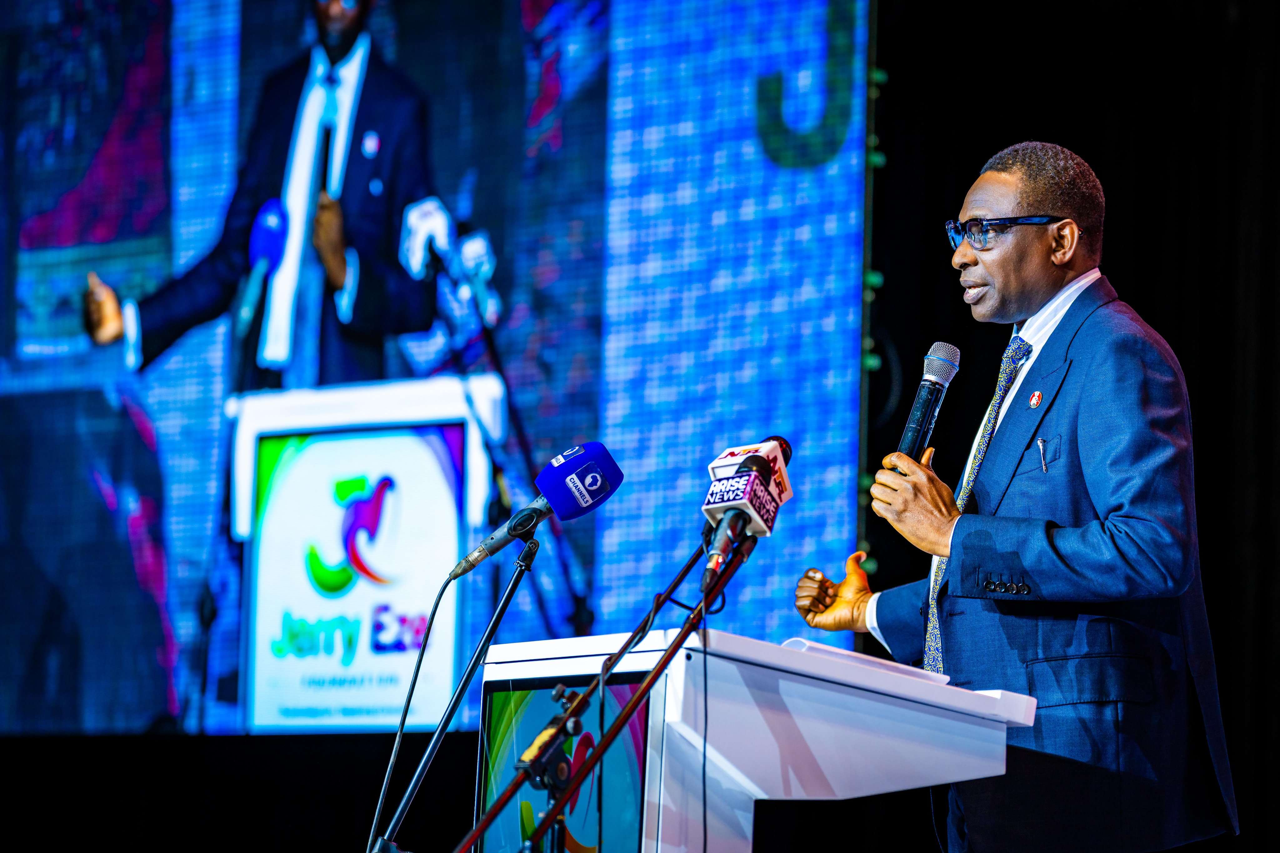 EFCC Commends Upright Nigerians, Warns Against Corruption