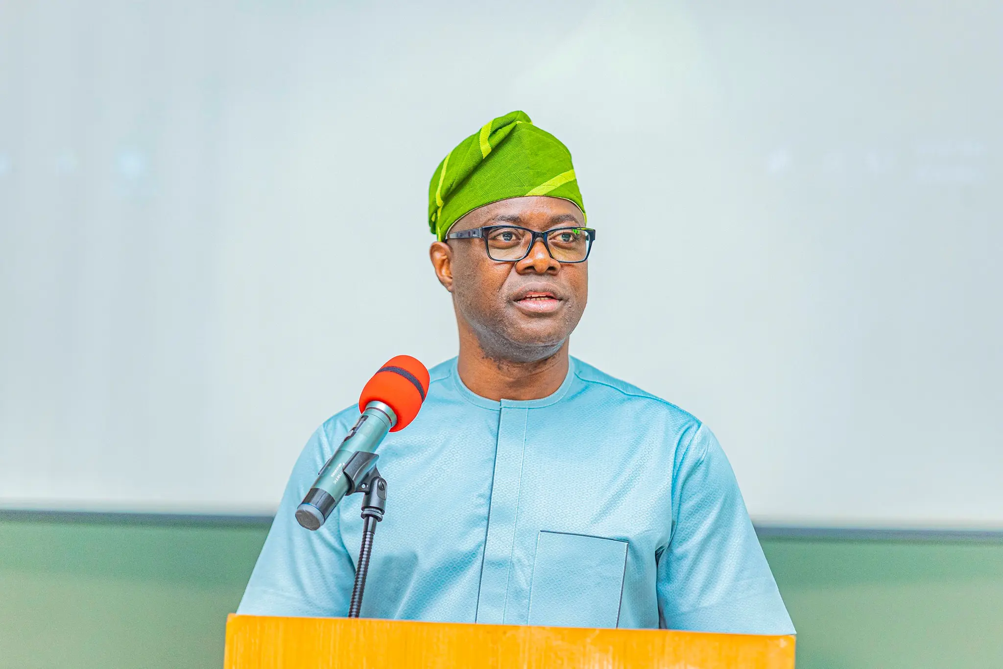 feature image for: Makinde Advocates 6-Year Single Term for President, Governors