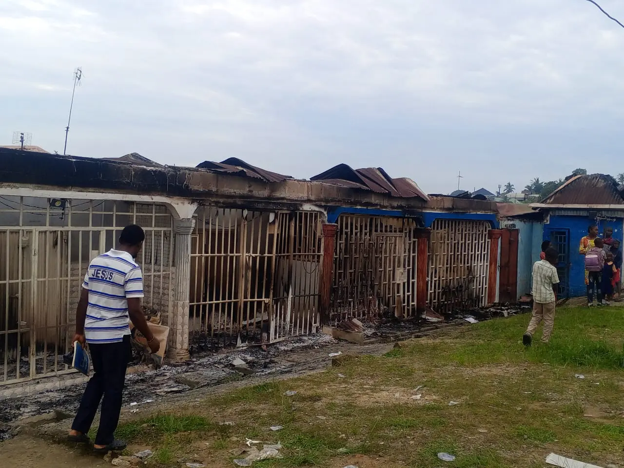 feature image for: Midnight Fire Destroys Six Shops in Calabar, Owners Left Helpless
