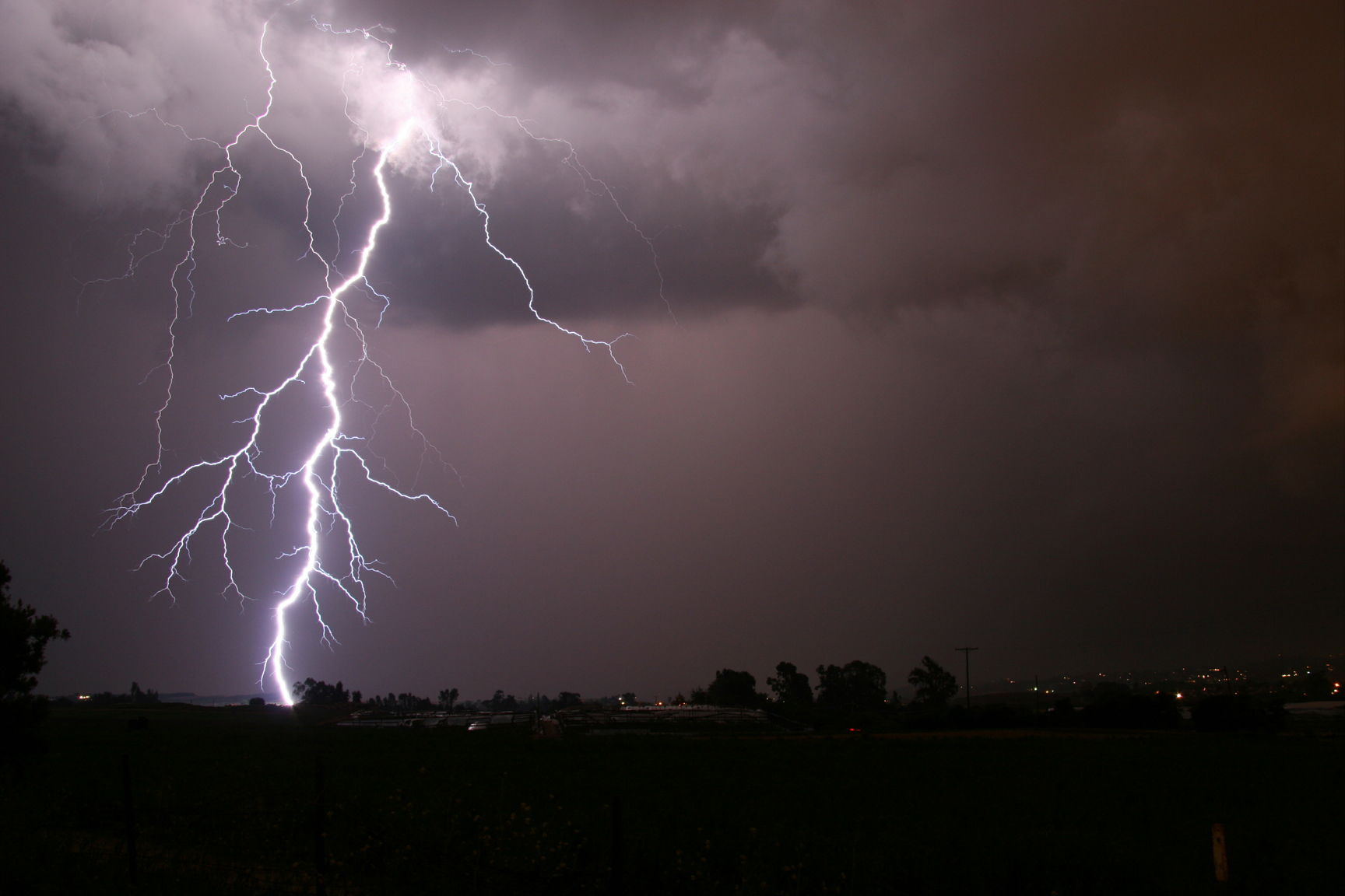 feature image for: NiMet Forecasts 3-Day Thunderstorms, Rain Across Nigeria