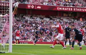 Arsenal Dominate Athletic Club 3-0 in Final Preseason Match