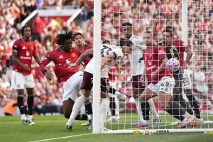 Arsenal Edge Man Utd 1-0 as Calafiori Scores Debut Winner
