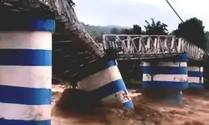 image for Deadly Landslides Kill 13 in North Bengal as Heavy Rains Continue