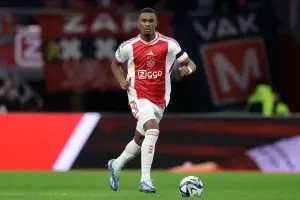 image for Jorrel Hato Joins Chelsea: 'Best Place for My Career Growth'