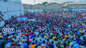image for Kwankwaso Welcomes Thousands of APC Defectors to NNPP in Kano