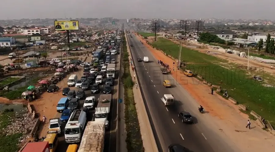feature image for: Traffic Chaos: 8-Hour Gridlock Paralyzes Lagos-Ibadan Expressway